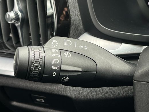 Volvo  V60 2.0 B4 Core | Pilot Assist | BLIS | Camera | Keyless | ActivLease financial lease