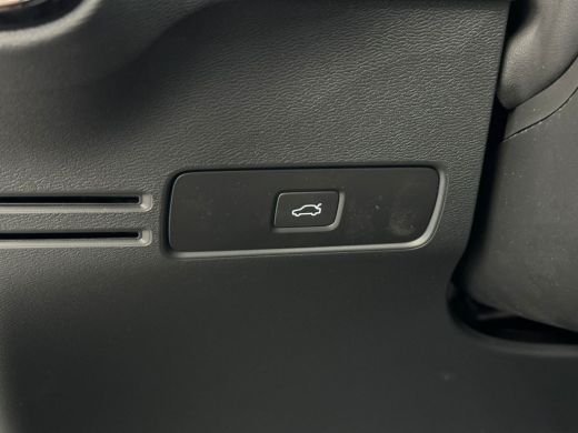 Volvo  XC40 Single Motor Extended Range Ultimate 82 kWh | 20" wielen | Getint glas | Alcantara stoelen | ActivLease financial lease
