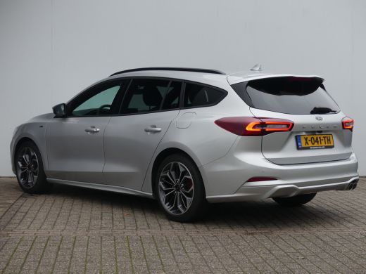 Ford Focus Wagon 1.0 EcoBoost Hybrid 125PK ST-Line X | STOEL+STUUR+VOORRUITVERWARMING | 18'' LMV | CAMERA | ActivLease financial lease