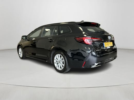 Toyota Corolla Touring Sports Hybrid 140 Active ActivLease financial lease