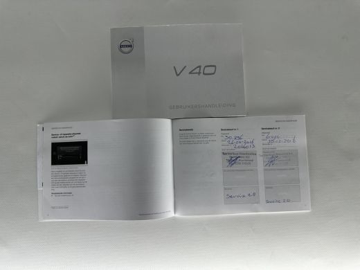 Volvo  V40 2.0 D2 R-Design-Pack Business *XENON | LEDER-ALCANTARA | NAVI-FULLMAP | ECC | PDC | SPORT-SEATS |... ActivLease financial lease