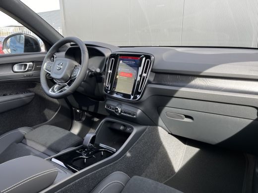 Volvo  XC40 Single Motor Extended Range Ultimate 82 kWh | Trekhaak | Direct Leverbaar | Luxe Stoelen | 360° C... ActivLease financial lease
