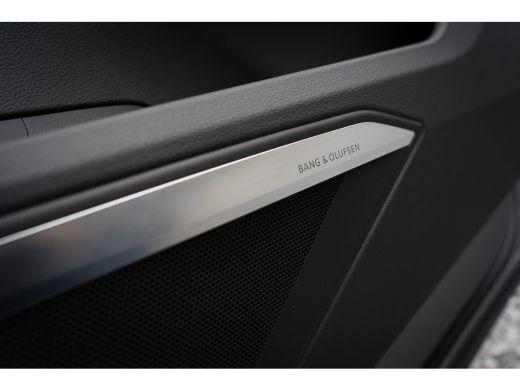 Audi e-tron 50 S-line Quattro / Incl. BTW/ Standkachel/ Bang & Olufsen Sound System/ Panoramadak/ Trekhaak/ 2... ActivLease financial lease