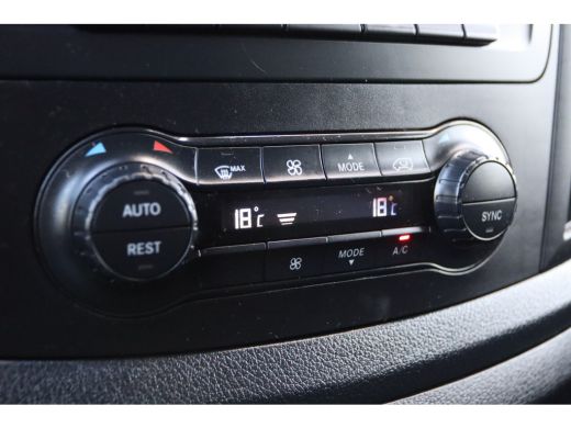 Mercedes Vito 114 CDI AUT7 LANG | LED | NAVI | CAMERA | TREKHAAK ActivLease financial lease
