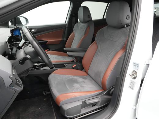 Volkswagen ID.4 First 204pk 77 kWh Navigatie Stuurverwarming Camera Acc demo AG ActivLease financial lease