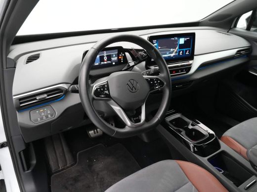 Volkswagen ID.4 First 204pk 77 kWh Navigatie Stuurverwarming Camera Acc demo AG ActivLease financial lease