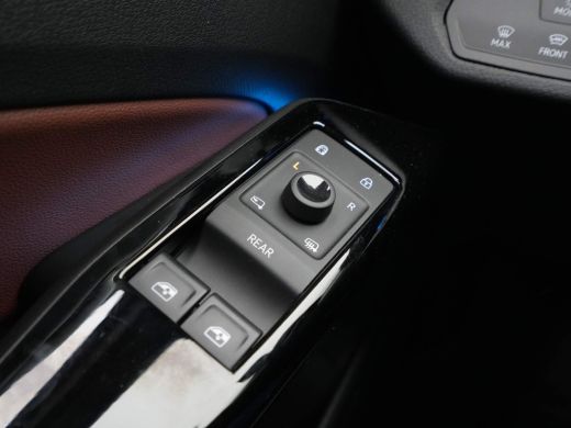 Volkswagen ID.4 First 204pk 77 kWh Navigatie Stuurverwarming Camera Acc demo AG ActivLease financial lease