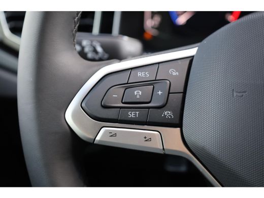 Volkswagen Polo 1.0 TSI R-Line 95PK / 70kW, Digital cockpit pro, achteruitrijcamera, 2-zone climatronic, DAB+, LE... ActivLease financial lease