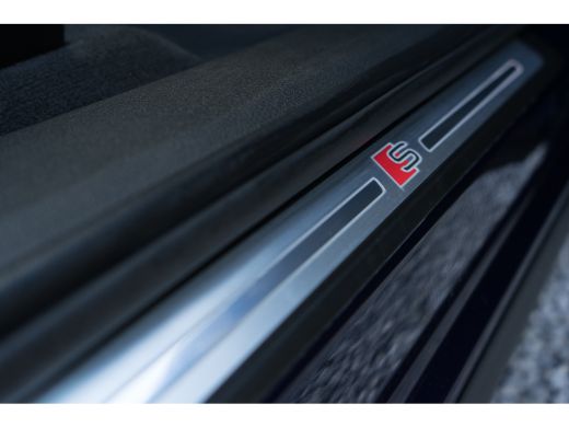 Audi e-tron 55 S-line Quattro / Incl. BTW/ 2x S-line/ Standkachel/ Luchtvering/ Top View/ Panoramadak/ Trekha... ActivLease financial lease
