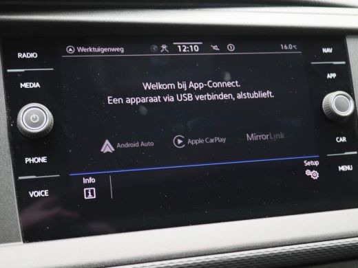 Volkswagen Transporter 2.0 TDI 28 L1H1 150PK Navigatie, stoelverwarming, App-Connect, park distance control, airco, bijr... ActivLease financial lease