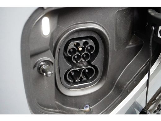 Volkswagen ID. Buzz 1st 77kWh 204PK | Fabrieksgarantie 11/2024 | Matrix LED Verlichting | Stoelverwarming | Stoelverw... ActivLease financial lease