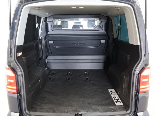 Volkswagen Transporter CARAVELLE 2.0 TDI 204 PK DSG D.C. + LEDER / LED / CLIMATE / 18 INCH / STOELVERW. ActivLease financial lease