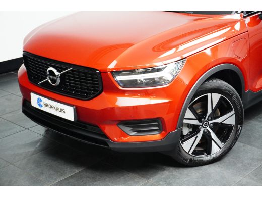 Volvo  XC40 T4 Recharge R-Design | Park Assist pack | Getint glas | Verwarmbare voorruit | Alcantara | Draadl... ActivLease financial lease