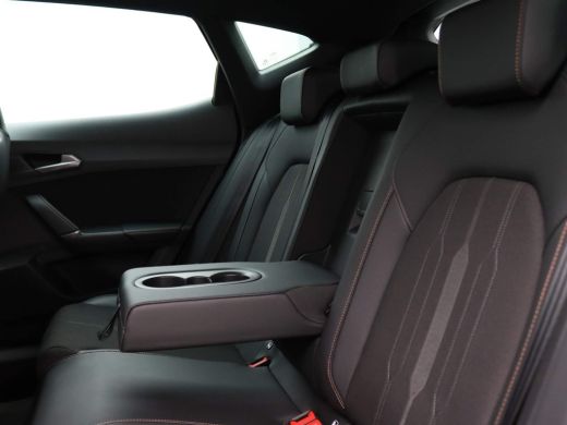 Seat Formentor 1.4 e-Hybrid Adrenaline 245PK DSG Supersport stuur, Achteruitrijcamera, stuur/stoelverwarming, vi... ActivLease financial lease
