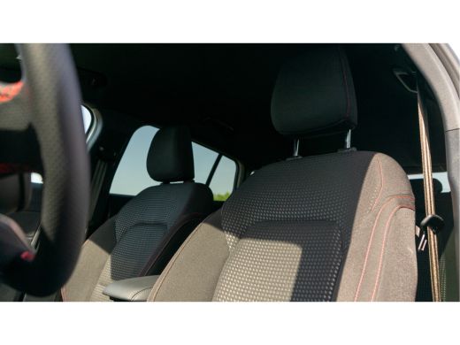 Ford Focus 1.0 ST-Line 125PK | Parking pack, Winter pack, Climate controle, 17'' lichtmetalenvelgen ActivLease financial lease