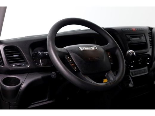 Iveco Daily 35C15 3.0 150pk E6 L2H2 D.C. Airco Trekhaak 3500kg 10-2017 ActivLease financial lease