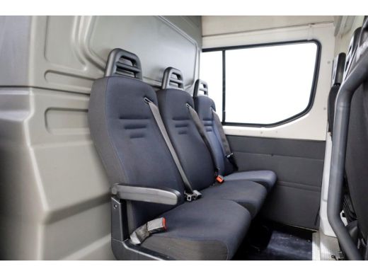 Iveco Daily 35C15 3.0 150pk E6 L2H2 D.C. Airco Trekhaak 3500kg 10-2017 ActivLease financial lease