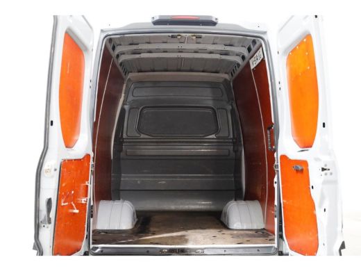 Iveco Daily 35C15 3.0 150pk E6 L2H2 D.C. Airco Trekhaak 3500kg 10-2017 ActivLease financial lease