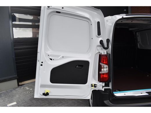 Opel Combo Electric 136 L1 50kWh Operationele lease vanaf € 449,--/ BESTE PRIJS IN NEDERLAND! ActivLease financial lease