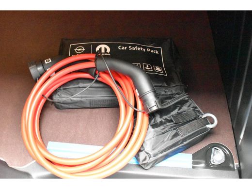 Opel Combo Electric 136 L1 50kWh Operationele lease vanaf € 449,--/ BESTE PRIJS IN NEDERLAND! ActivLease financial lease