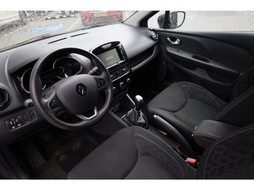 Renault Clio 0.9 TCe Limited 90PK / 66kW, navigatie, 16" lmv, privacy glas, apple carplay, parkeersensoren, cr... ActivLease financial lease