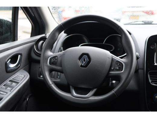Renault Clio 0.9 TCe Limited 90PK / 66kW, navigatie, 16" lmv, privacy glas, apple carplay, parkeersensoren, cr... ActivLease financial lease