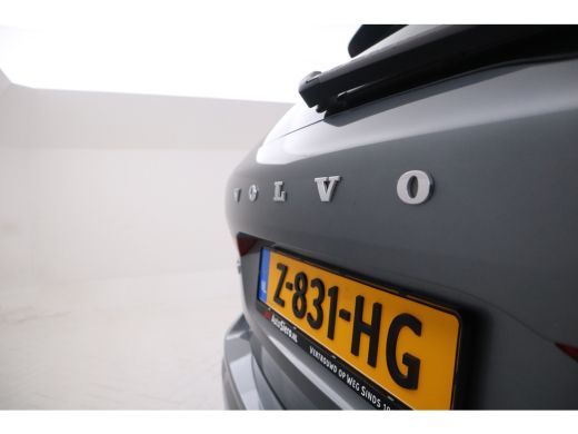 Volvo  XC60 2.0 T8 Twin Engine AWD Momentum Camera, Leer, Panoramadak, ActivLease financial lease