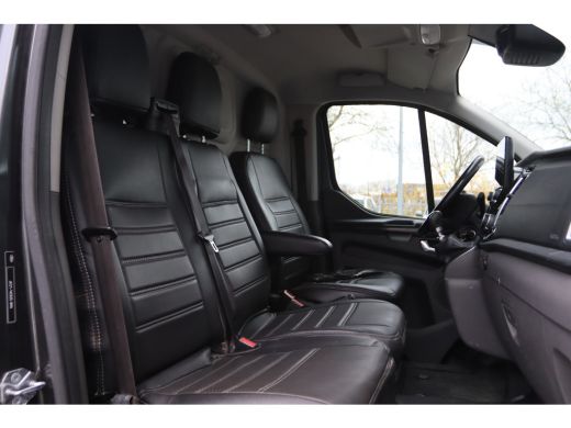Ford Transit Custom 300 2.0 TDCI L2H1 LIMITED | APPLE CARPLAY | XENON | CAMERA | TREKHAAK | CRUISE | LMV ActivLease financial lease