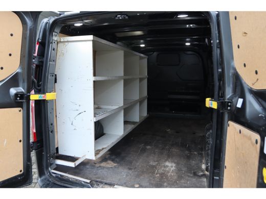 Ford Transit Custom 300 2.0 TDCI L2H1 LIMITED | APPLE CARPLAY | XENON | CAMERA | TREKHAAK | CRUISE | LMV ActivLease financial lease