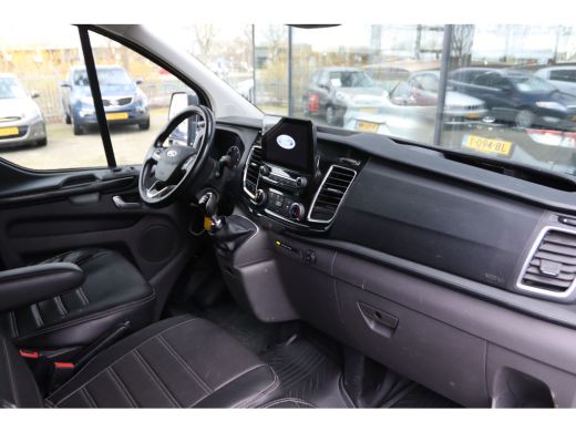 Ford Transit Custom 300 2.0 TDCI L2H1 LIMITED | APPLE CARPLAY | XENON | CAMERA | TREKHAAK | CRUISE | LMV ActivLease financial lease