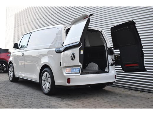 Volkswagen ID. Buzz Cargo L1H1 77 kWh 204PK RWD | Achterdeuren | LED | Climatronic | houten laadvloer | Trekhaak | NI... ActivLease financial lease