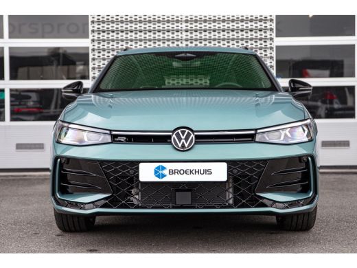 Volkswagen Passat Variant 1.5 eTSI 150 7DSG R-Line Business Automatisch | Panoramaschuif-kanteldak, elektrisch bedi... ActivLease financial lease