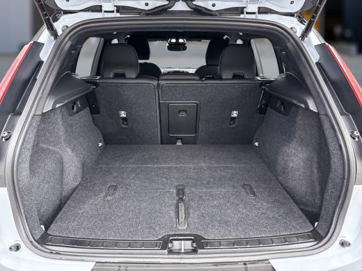 Volvo  XC40 Single Motor Extended Range Plus 82 kWh | 20" | Nubuck Microtech | Getint glas ActivLease financial lease