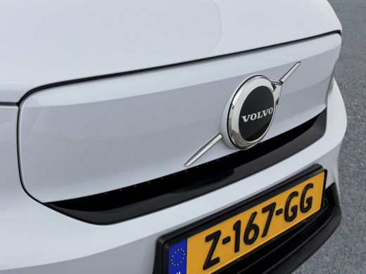 Volvo  XC40 Single Motor Extended Range Plus 82 kWh | 20" | Nubuck Microtech | Getint glas ActivLease financial lease