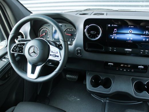 Mercedes Sprinter 317 1.9 CDI L2H2 170PK AUT 3500kg trekgewicht, achteruitrijcamera, LED, adaptive cruise, 10,25 MB... ActivLease financial lease