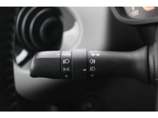 Peugeot 108 108 5-deurs Allure 1.0 e-VTi 72pk | Cruise control | Camera | Lichtmetalen velgen | ActivLease financial lease