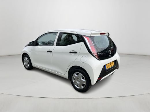 Toyota Aygo 1.0 VVT-i x-fun | 5 deurs | Airconditioning | Bluetooth | Centrale deurvergrendeling | ActivLease financial lease