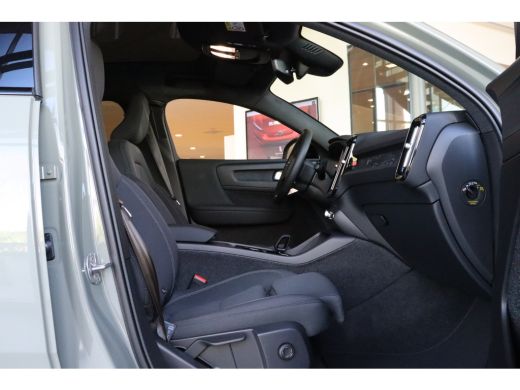 Volvo  C40 Single Motor Extended Range Plus | Camera | Keyless Drive | Stoel en Stuurwielverwarming | Warmte... ActivLease financial lease