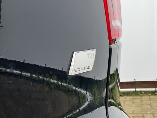 Volvo  XC40 1.5 T4 Recharge R-Design Pano Stoel/Stuurverw Nav/Cam PHEV Plug-in ActivLease financial lease