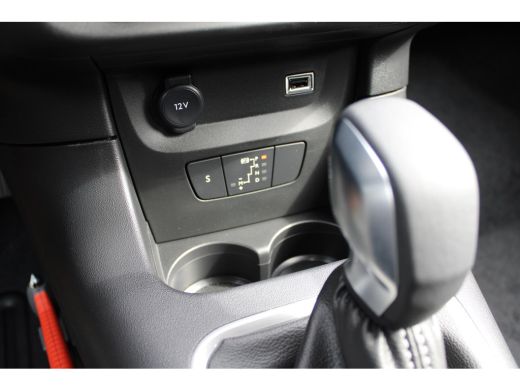 Citroën C3 1.2 PureTech Feel Edition Automaat Achteruitrijcamera, CITROËN Connect Nav, Keyless Entry & Start... ActivLease financial lease