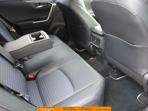 Toyota RAV4 2.5 Hybrid Style Bi-Tone Panoramadak ActivLease financial lease