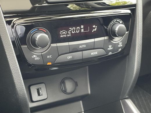 Suzuki Vitara 1.4 Boosterjet Style Smart Hybrid | Schuifdak | Uit voorraad leverbaar | 6 jaar garantie | ActivLease financial lease