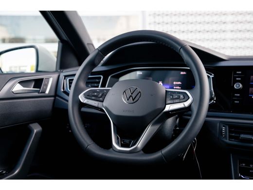 Volkswagen Polo 1.0 TSI 95 5MT R-Line ActivLease financial lease