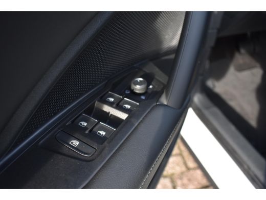 Volkswagen Tiguan 1.5 eTSI 150 7DSG Life Edition Automaat | R-Line exterieur- en interieurpakket ActivLease financial lease