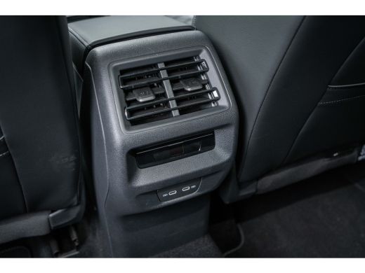 Volkswagen Tiguan Volkswagen R-Line Business | Inclusief € 2000,- inruilvoordeel Inclusief € 2000,- inruilvoordeel ... ActivLease financial lease