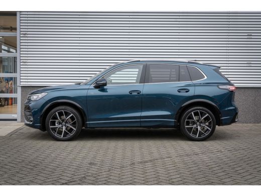 Volkswagen Tiguan Volkswagen R-Line Business | Inclusief € 2000,- inruilvoordeel Inclusief € 2000,- inruilvoordeel ... ActivLease financial lease