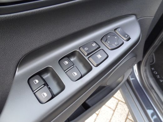Hyundai KONA EV Comfort 39 kWh | €34.700,- RIJKLAAR! | ActivLease financial lease