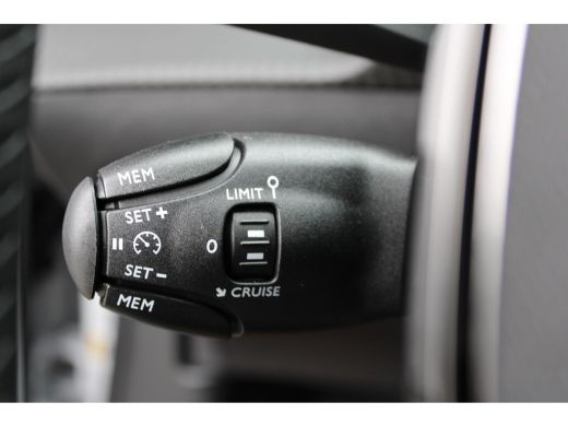 Peugeot 2008 1.2 PureTech 100 Active ActivLease financial lease