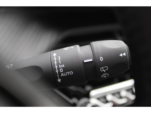 Peugeot 2008 1.2 PureTech 100 Active ActivLease financial lease