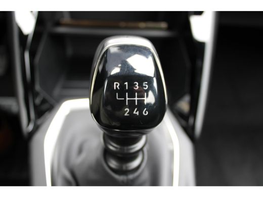 Peugeot 2008 1.2 PureTech 100 Active ActivLease financial lease